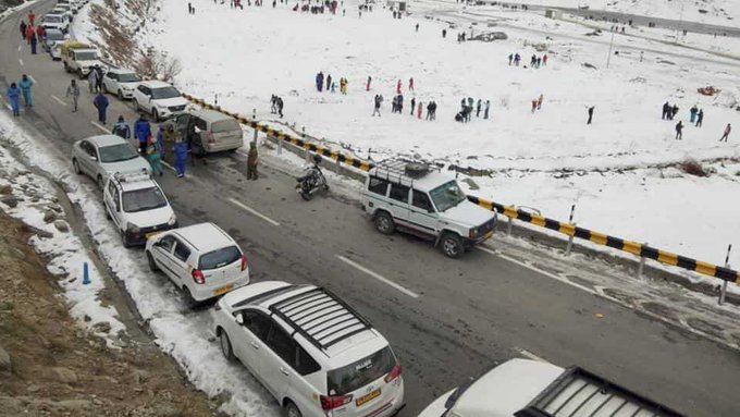 Seasons First Snowfall In J&K, Ladakh And HP