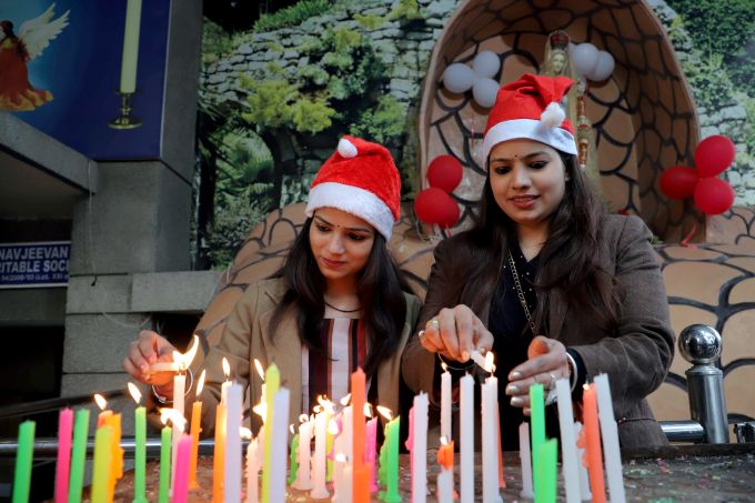 News in Photos (25 December 2020) | Photos of Top News Today - Oneindia Gallery