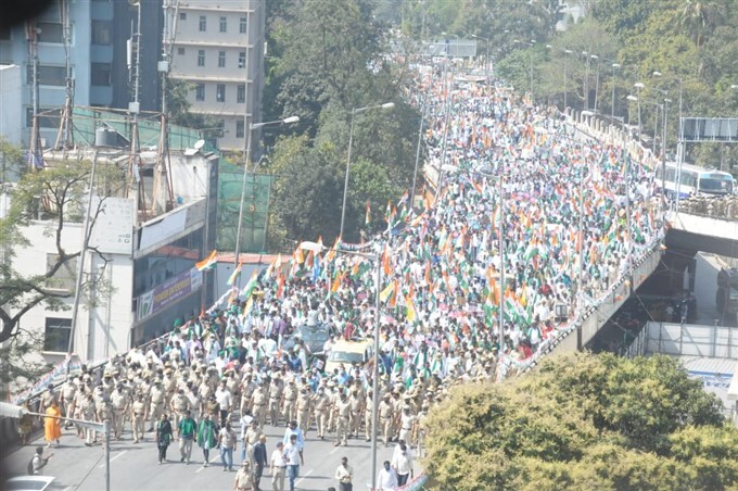 ಕೇಂದ್ರದ ಕೃಷಿ ಕಾಯ್ದೆಗಳ ವಿರುದ್ಧ ಕಾಂಗ್ರೆಸ್ ನಿಂದ ಬೆಂಗಳೂರಿನಲ್ಲಿ ರಾಜಭವನ ಚಲೋ ಪ್ರತಿಭಟನೆ 