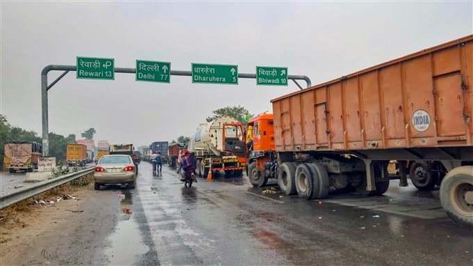 ಚಿತ್ರಗಳು : ದೆಹಲಿಯತ್ತ ತೆರಳುತ್ತಿರುವ ಪಂಜಾಬ್, ಹರಿಯಾಣ & ರಾಜಸ್ತಾನ ರೈತರಿಂದ ಮಸಾನಿ ಬ್ಯಾರೆಜ್ ಬಳಿ ಪ್ರತಿಭಟನೆ, 05/01/2021