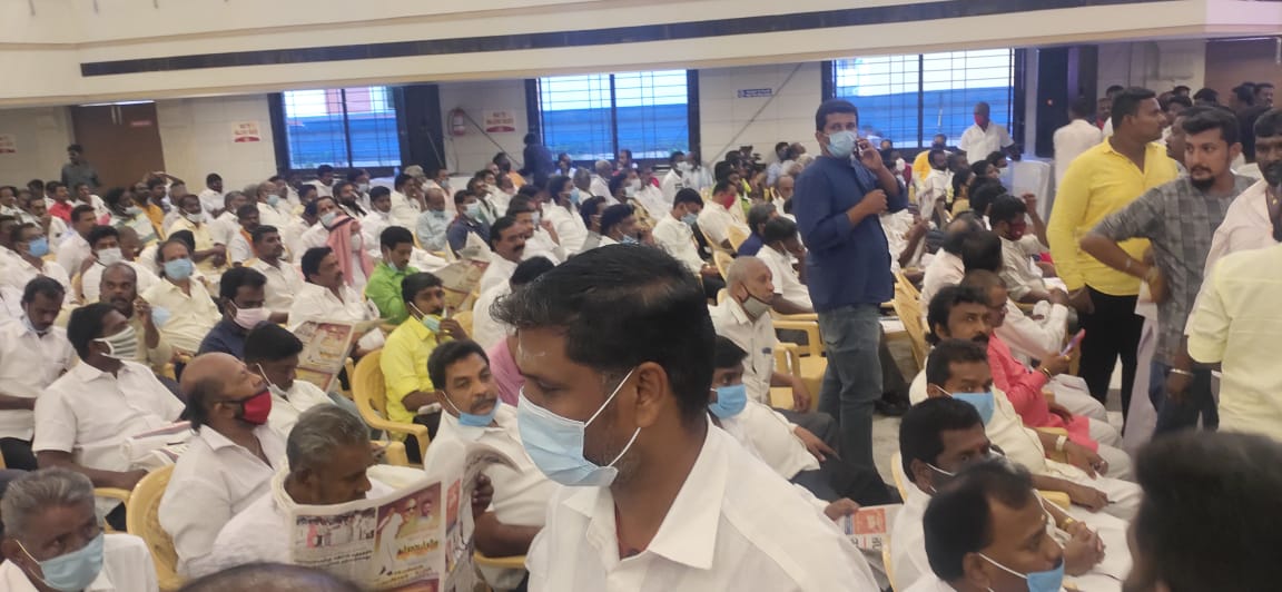 மதுரையில் ஆதரவாளர்களுடன் மு.க. அழகிரி ஆலோசனை