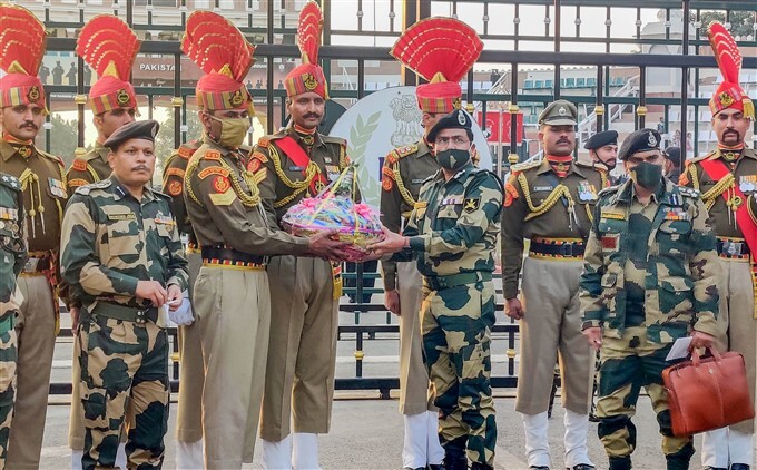 72ನೇ ಗಣರಾಜ್ಯೋತ್ಸವ ಆಚರಣೆಯ ವೈಭವಪೂರ್ಣ ಚಿತ್ರಗಳು 