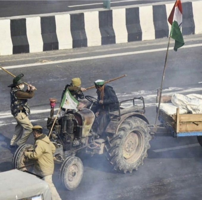 Voilence Breaks Out At Kisan Gantantra Parade During  Protest Against Centre's Farm Reform Laws