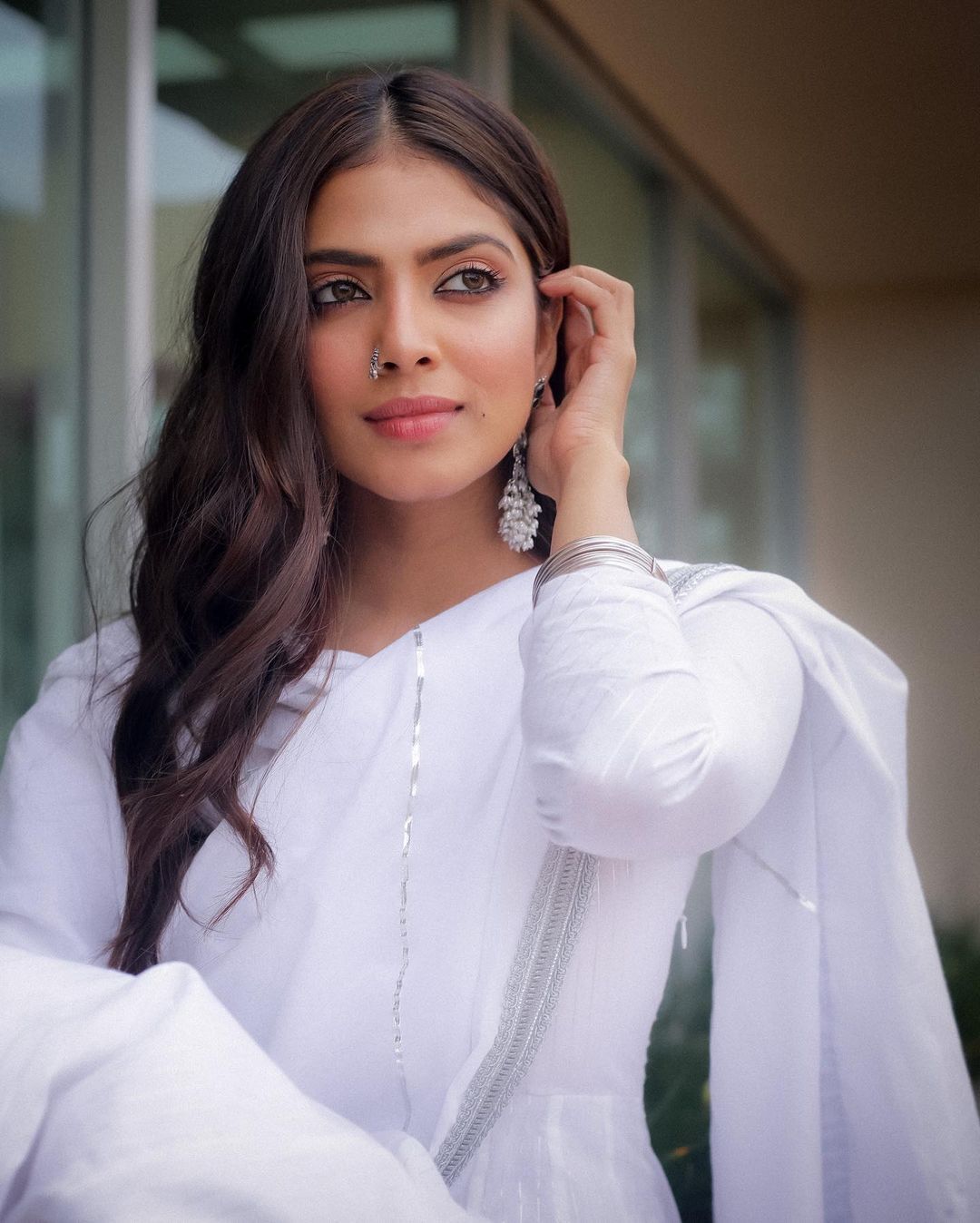 സ്റ്റൈലിഷ് ലുക്കില്‍ മാളവിക മോഹനന്‍; പുതിയ ചിത്രങ്ങള്‍