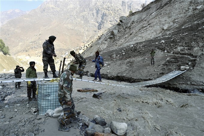 ഉത്തരാഖണ്ഡിലെ ദുരന്തഭൂമിയിൽ പുനരുദ്ധാരണ പ്രവര്‍ത്തനങ്ങള്‍, ചിത്രങ്ങള്‍ കാണാം