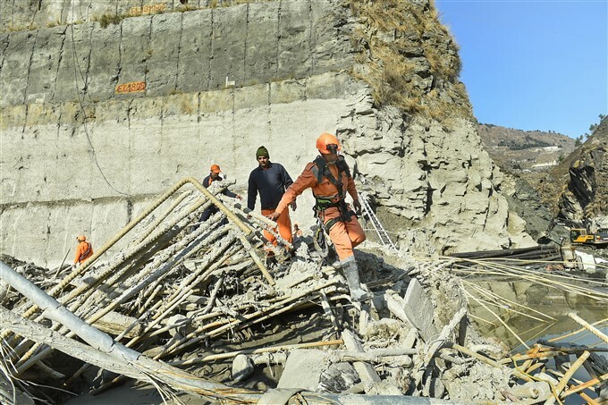 ഉത്തരാഖണ്ഡിലെ ചമോലിയില്‍ മഞ്ഞുമല ദുരന്തമുണ്ടായ സ്ഥലത്ത് പുനരുദ്ധാരണ പ്രവര്‍ത്തികള്‍ പുരോഗമിക്കുന്നു, ചിത്രങ്ങള്‍