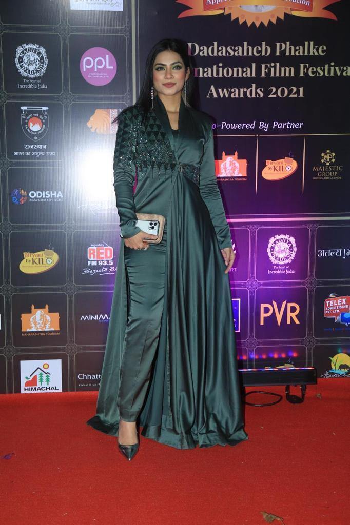 താരങ്ങളുടെ വന്‍പട; ദാദാസാഹിബ് ഫാല്‍ക്കെ ഫിലിം അവാര്‍ഡ് ചടങ്ങിന്റെ ചിത്രങ്ങള്‍