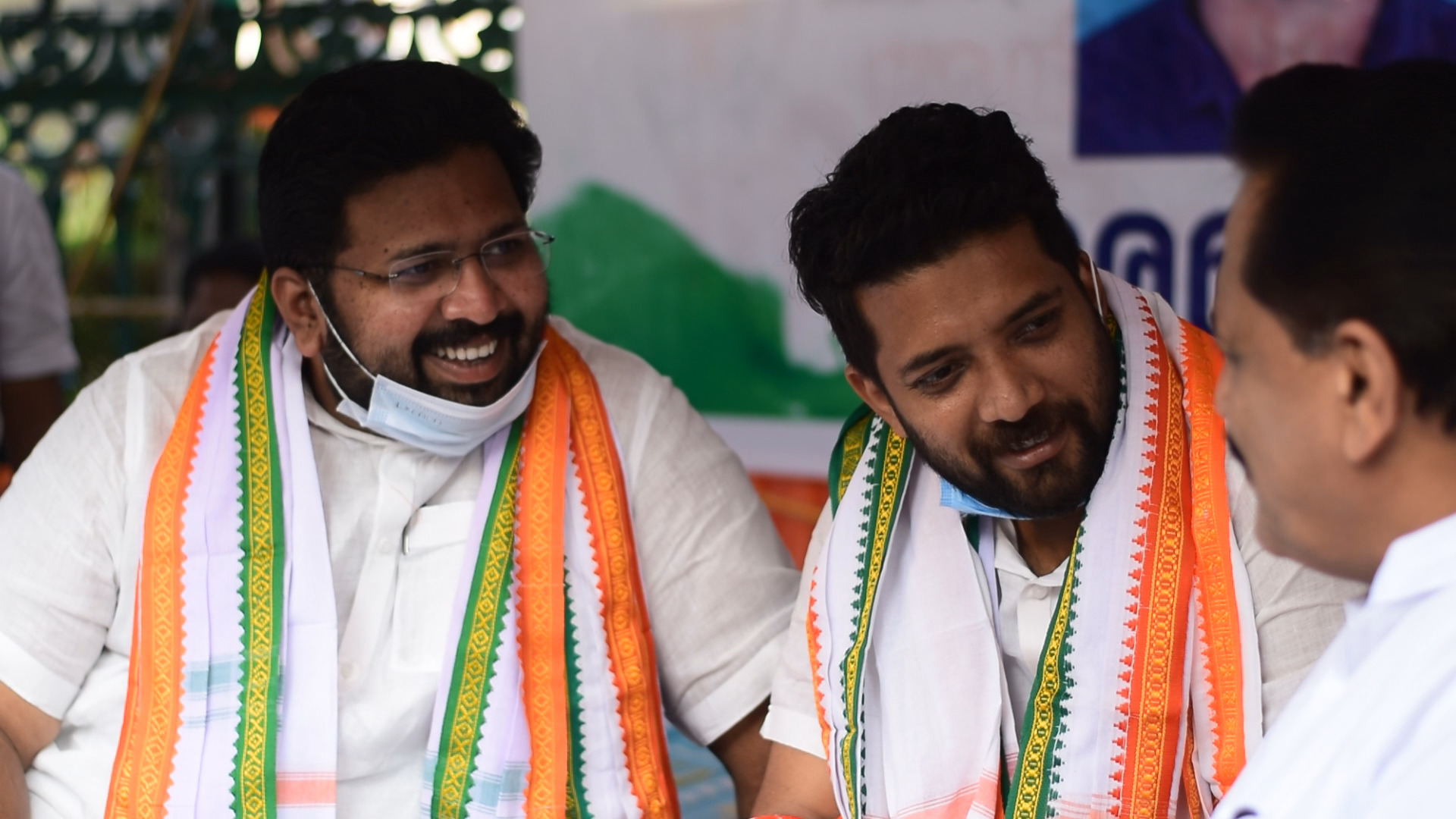 സെക്രട്ടേറിയറ്റിന് മുന്നില്‍ സമരം ചെയ്യുന്ന പിഎസ്‌സി ഉദ്യോഗാര്‍ത്ഥികളെ പിന്തുണച്ചുള്ള യൂത്ത് കോണ്‍ഗ്രസ് സമരപന്തലില്‍ നിന്നുള്ള ചിത്രങ്ങള്‍