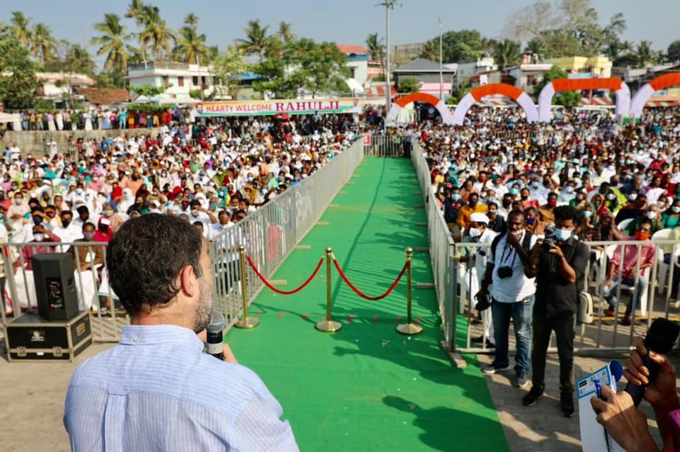 മത്സ്യത്തൊഴിലാളികള്‍ക്കൊപ്പം കടല്‍യാത്ര നടത്തി രാഹുല്‍ ഗാന്ധി, ചിത്രങ്ങള്‍ കാണാം