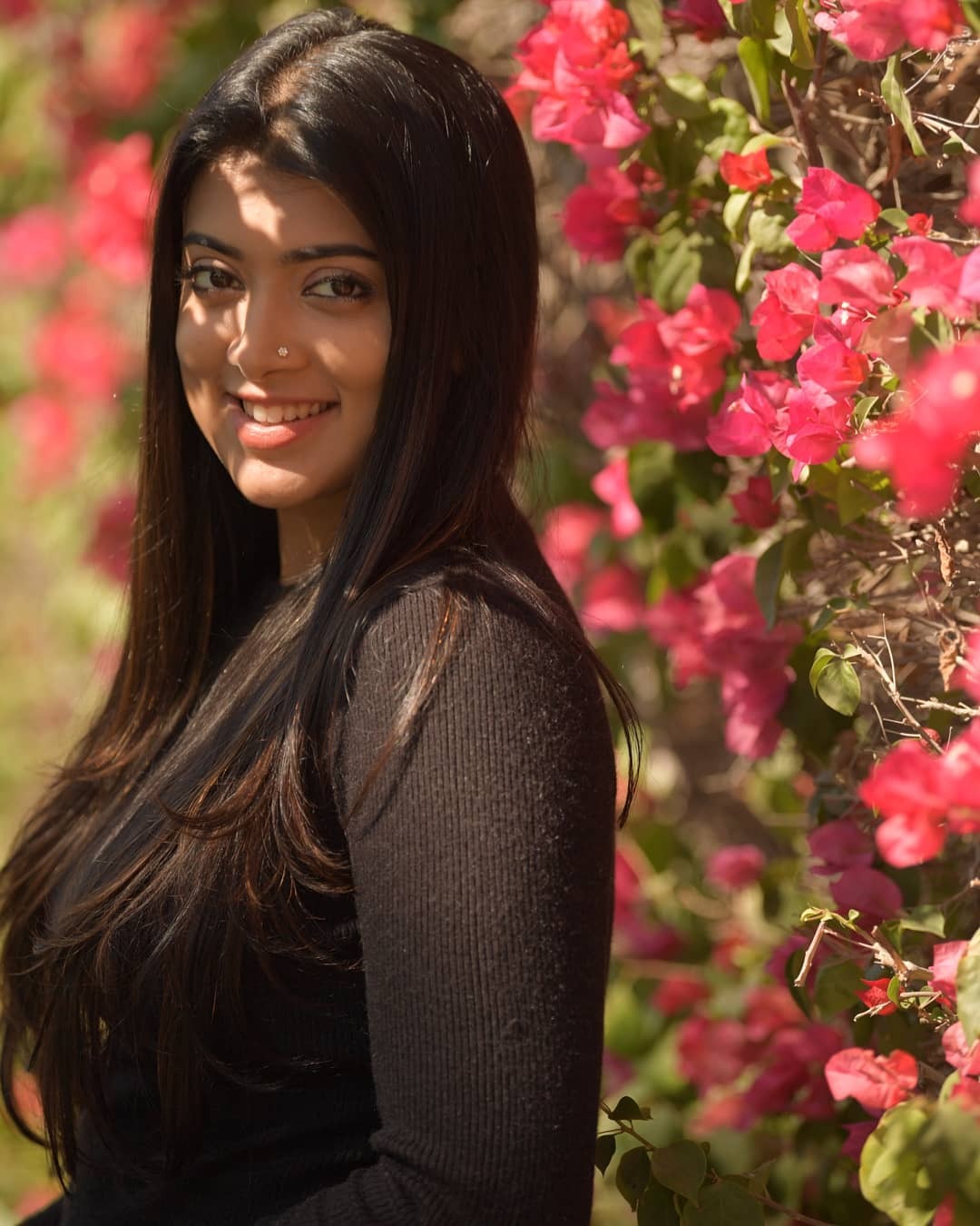 നടി മാധുരി ബ്രഗാന്‍സയുടെ പുതിയ ചിത്രങ്ങള്‍ കാണാം