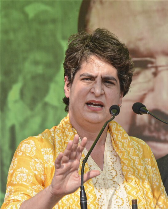 കാര്‍ഷിക നിയത്തിനെതിരെ രാജ്യത്തിന്റെ വിവിധ ഭാഗങ്ങളില്‍ സംഘടിപ്പിച്ച കിസാന്‍ മഹാ പഞ്ചായത്തുകളില്‍ പങ്കെടുത്ത് പ്രിയങ്കാഗാന്ധി, ചിത്രങ്ങള്‍ കാണാം