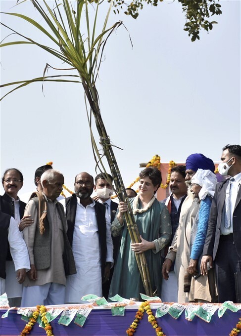 കാര്‍ഷിക നിയത്തിനെതിരെ രാജ്യത്തിന്റെ വിവിധ ഭാഗങ്ങളില്‍ സംഘടിപ്പിച്ച കിസാന്‍ മഹാ പഞ്ചായത്തുകളില്‍ പങ്കെടുത്ത് പ്രിയങ്കാഗാന്ധി, ചിത്രങ്ങള്‍ കാണാം