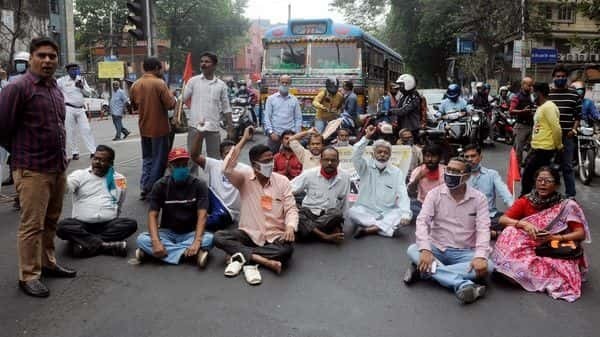  ഇന്ധന വിലവര്‍ധനവിനെതിരെ ഭാരതബന്ദ്, ചിത്രങ്ങള്‍ കാണാം