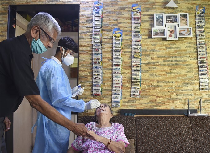 കൊറോണ ആശങ്ക വിട്ടുമാറാത്ത മുംബൈയില്‍ കര്‍മനിരതരായി ആരോഗ്യ പ്രവര്‍ത്തകര്‍- ചിത്രങ്ങള്‍ കാണാം