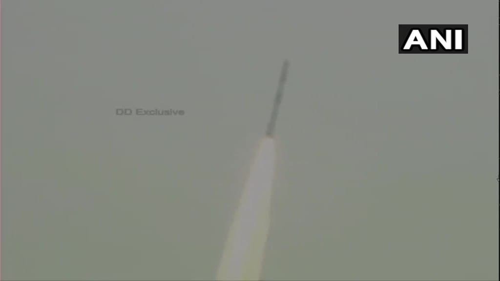 ആമസോണിയ വണ്ണുമായി പി.എസ്.എല്‍.വി കുതിച്ചുയര്‍ന്നു, ചിത്രങ്ങള്‍ 