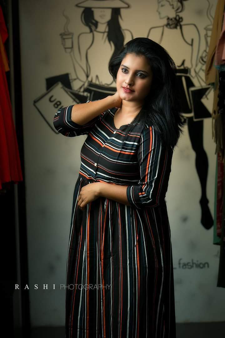 നടി റോഷ്‌ന ആന്‍ റോയിയുടെ ലേറ്റസ്റ്റ് ചിത്രങ്ങള്‍