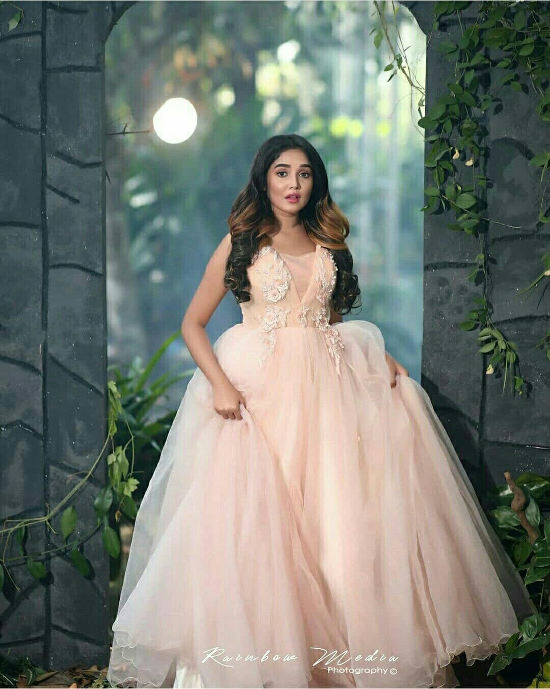 ക്യൂട്ട് സുന്ദരി അനിഖയുടെ ഏറ്റവും പുതിയ ചിത്രങ്ങള്‍ കാണാം