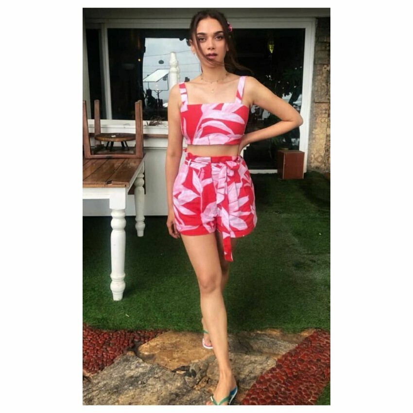 ക്യൂട്ട് ലുക്കില്‍ അതിഥി റാവു ഹൈദരിയുടെ പുതിയ ഫോട്ടോകള്‍