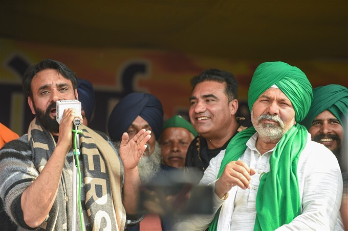 ಚಿತ್ರಗಳು : ನೂತನ ಕೃಷಿ ಕಾಯ್ದೆಗಳ ವಿರುದ್ಧ ಮುಂದುವರಿದ ರೈತರ ಪ್ರತಿಭಟನೆ 