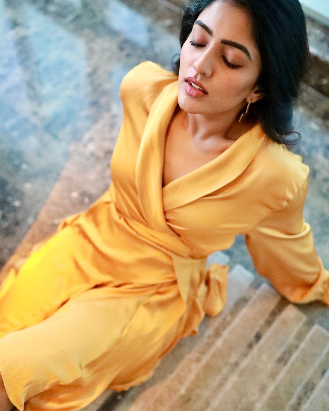 മഞ്ഞയിൽ തിളങ്ങി ഈഷ റെബ്ബ- ചിത്രങ്ങൾ കാണാം