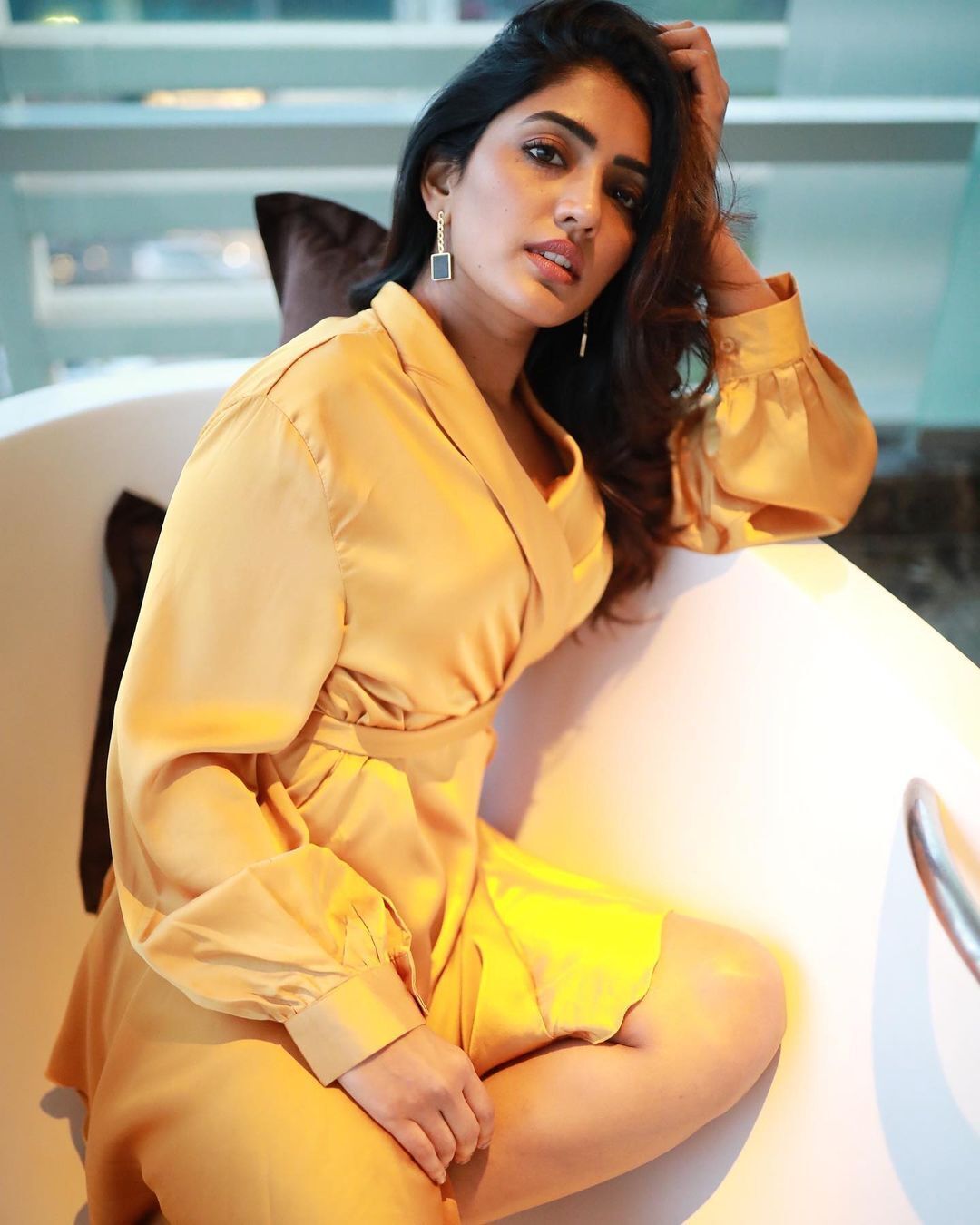 മഞ്ഞയിൽ തിളങ്ങി ഈഷ റെബ്ബ- ചിത്രങ്ങൾ കാണാം