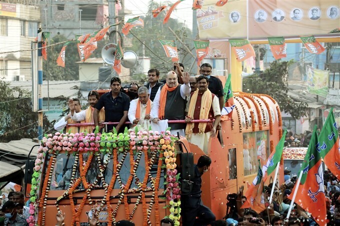 തിരഞ്ഞെടുപ്പ് പ്രചാരണം കൊഴുപ്പിക്കാൻ അമിത് ഷാ ബംഗാളിൽ- ചിത്രങ്ങൾ