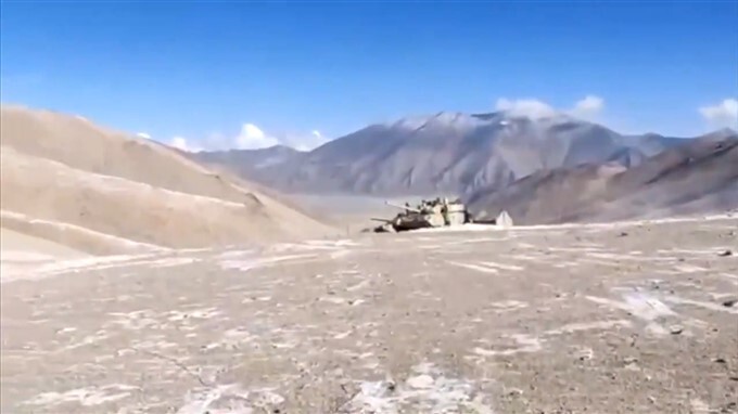 Indian and Chinese troops and tanks disengaging from Pangong lake In Ladakh