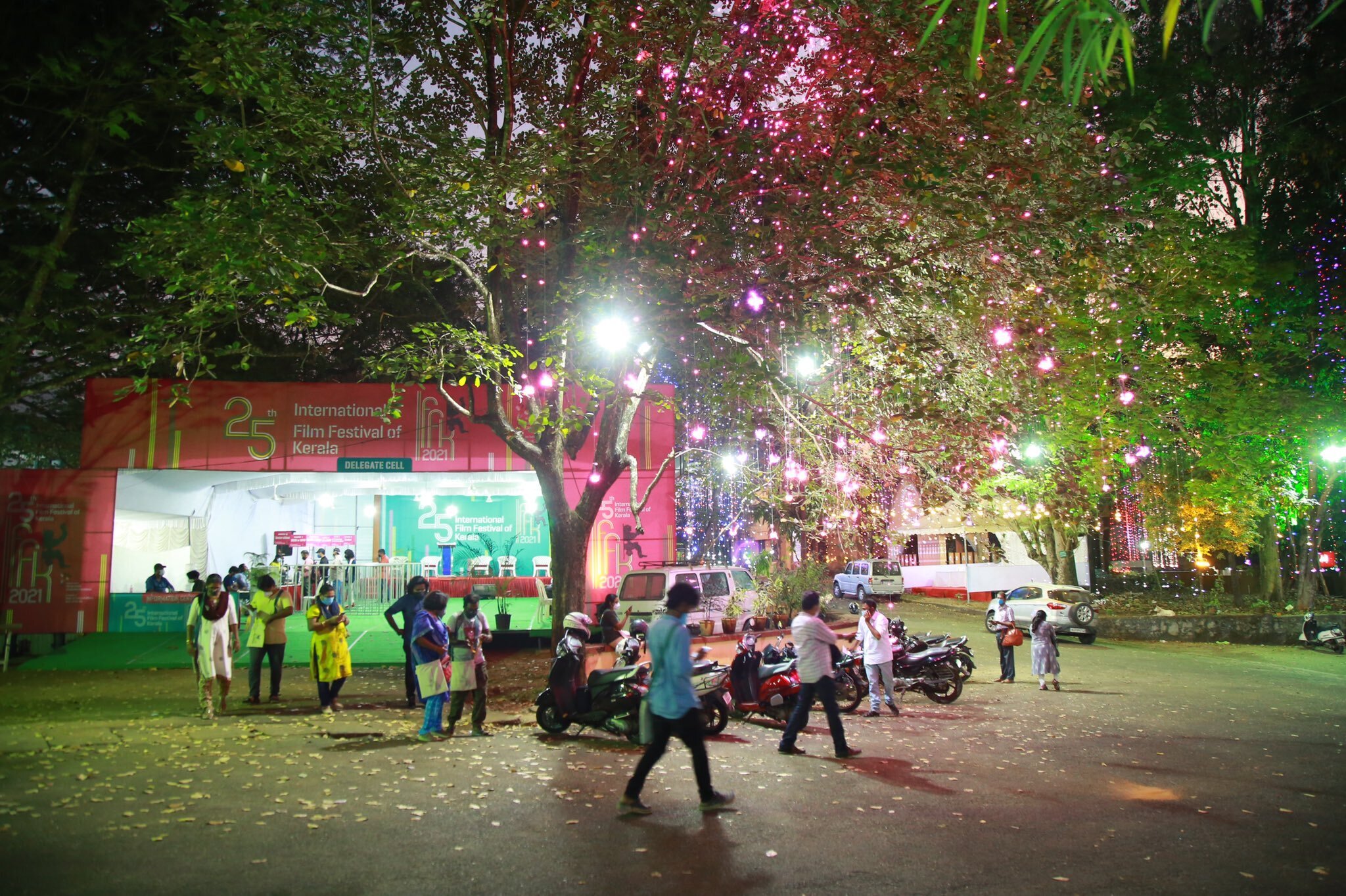 കൊവിഡിലും നിറം മങ്ങാതെ ചലച്ചിത്ര മേള- ചിത്രങ്ങൾ കാണാം