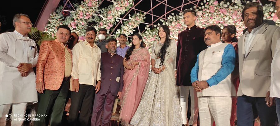 KPCC President DK Shivakumar Daughter Aishwarya & Amartya Hegde Wedding Reception