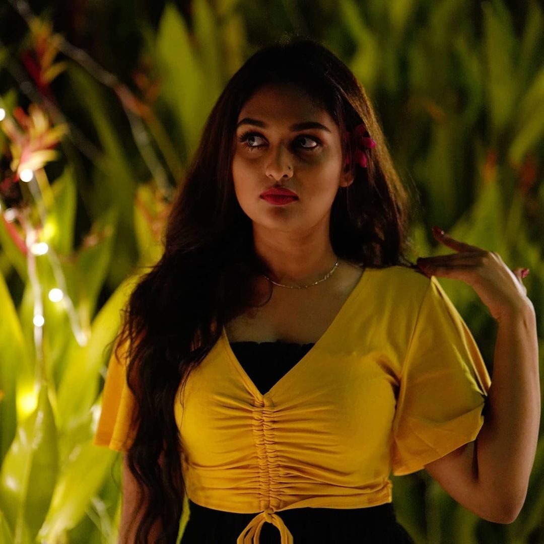 മനം മയക്കും പ്രയാഗ; പുതിയ ചിത്രങ്ങള്‍ കാണാം