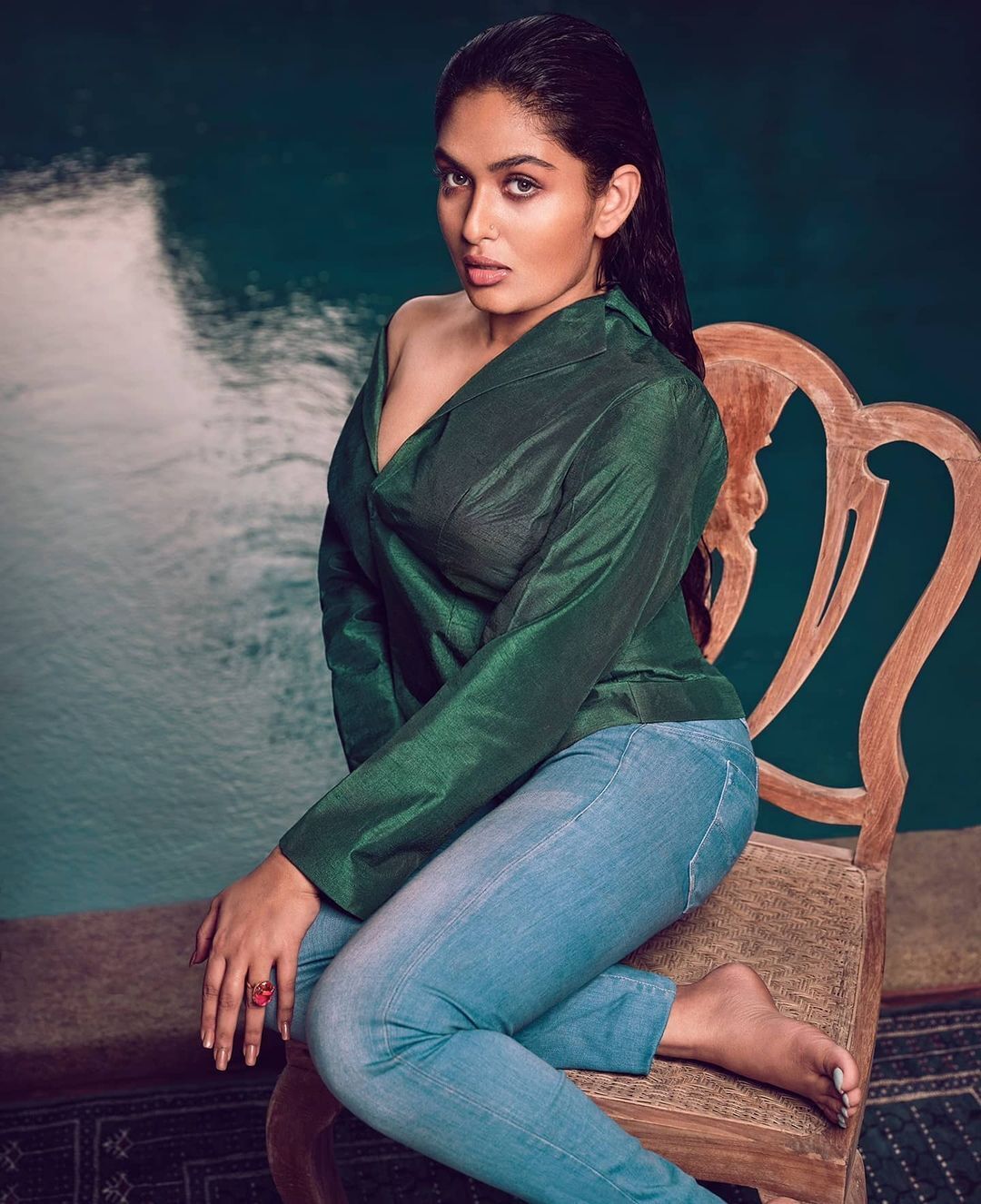 മനം മയക്കും പ്രയാഗ; പുതിയ ചിത്രങ്ങള്‍ കാണാം