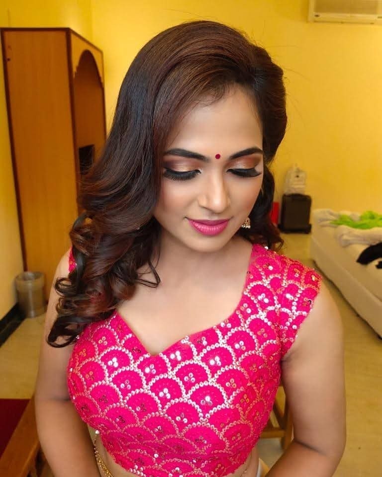 സൽവാറിൽ തിളങ്ങി രമ്യ പാണ്ഡ്യൻ- ചിത്രങ്ങൾ കാണാം