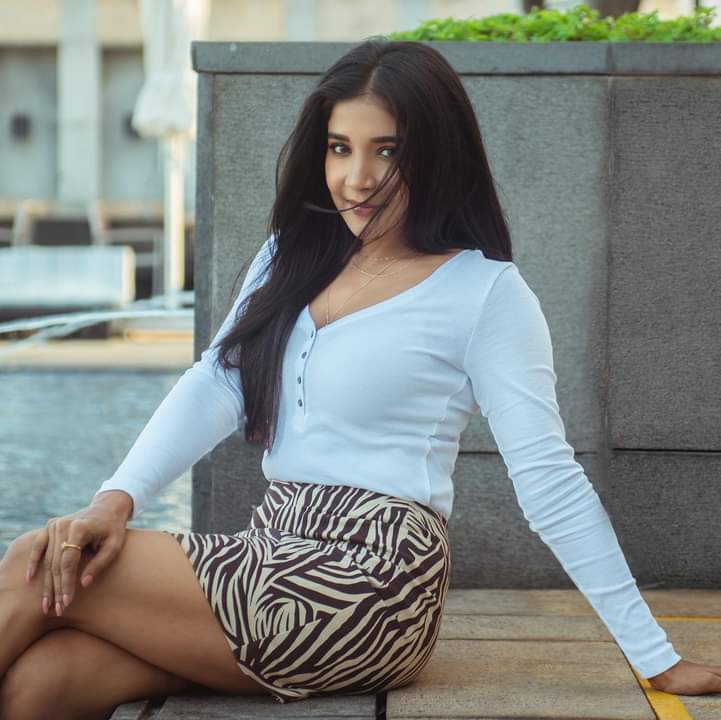 മനംമയക്കി സാക്ഷി അഗർവാൾ- ചിത്രങ്ങൾ കാണാം