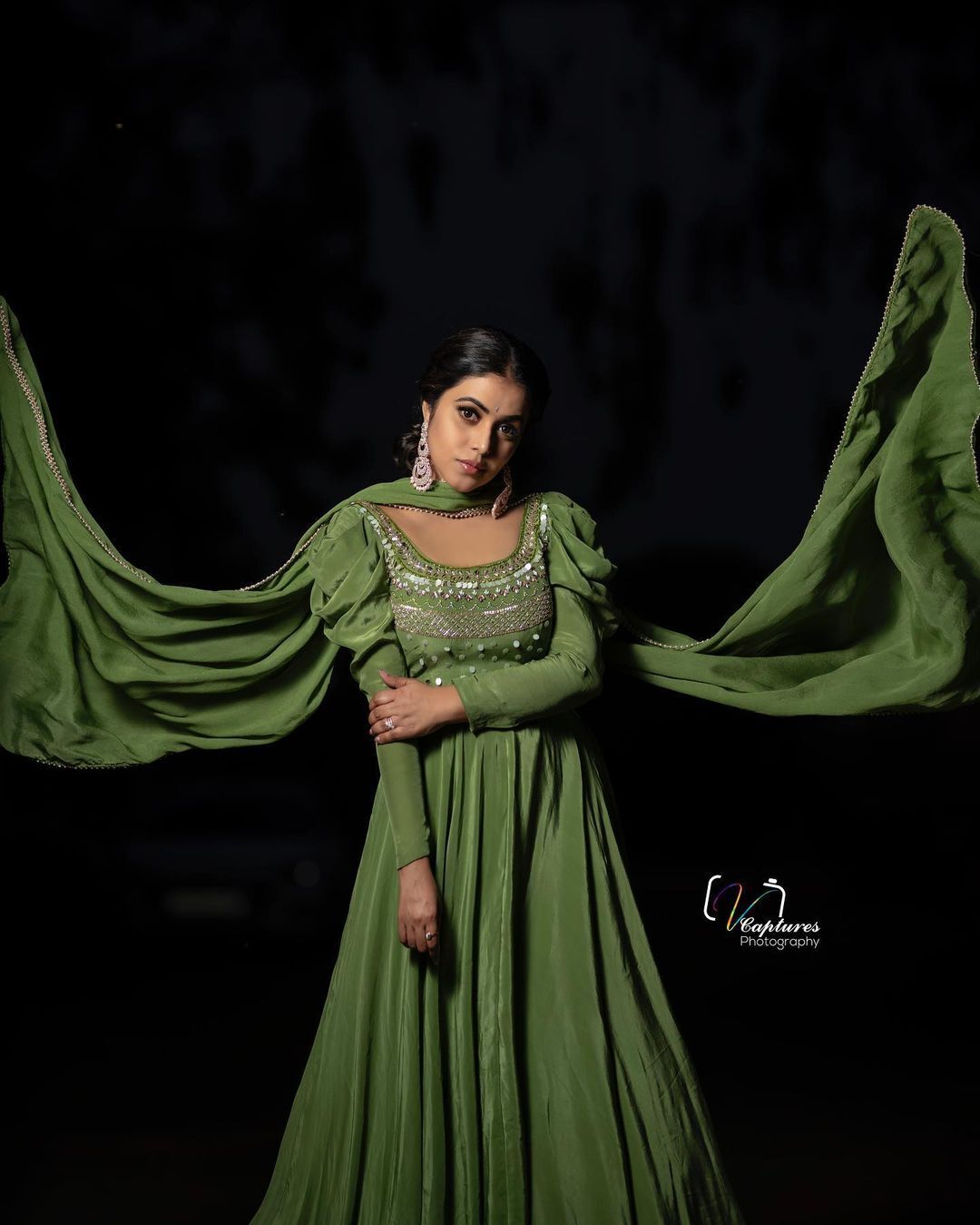 പച്ചയിൽ തിളങ്ങി താരസുന്ദരി- ഷംന കാസിമിന്റെ ചിത്രങ്ങൾ കാണാം