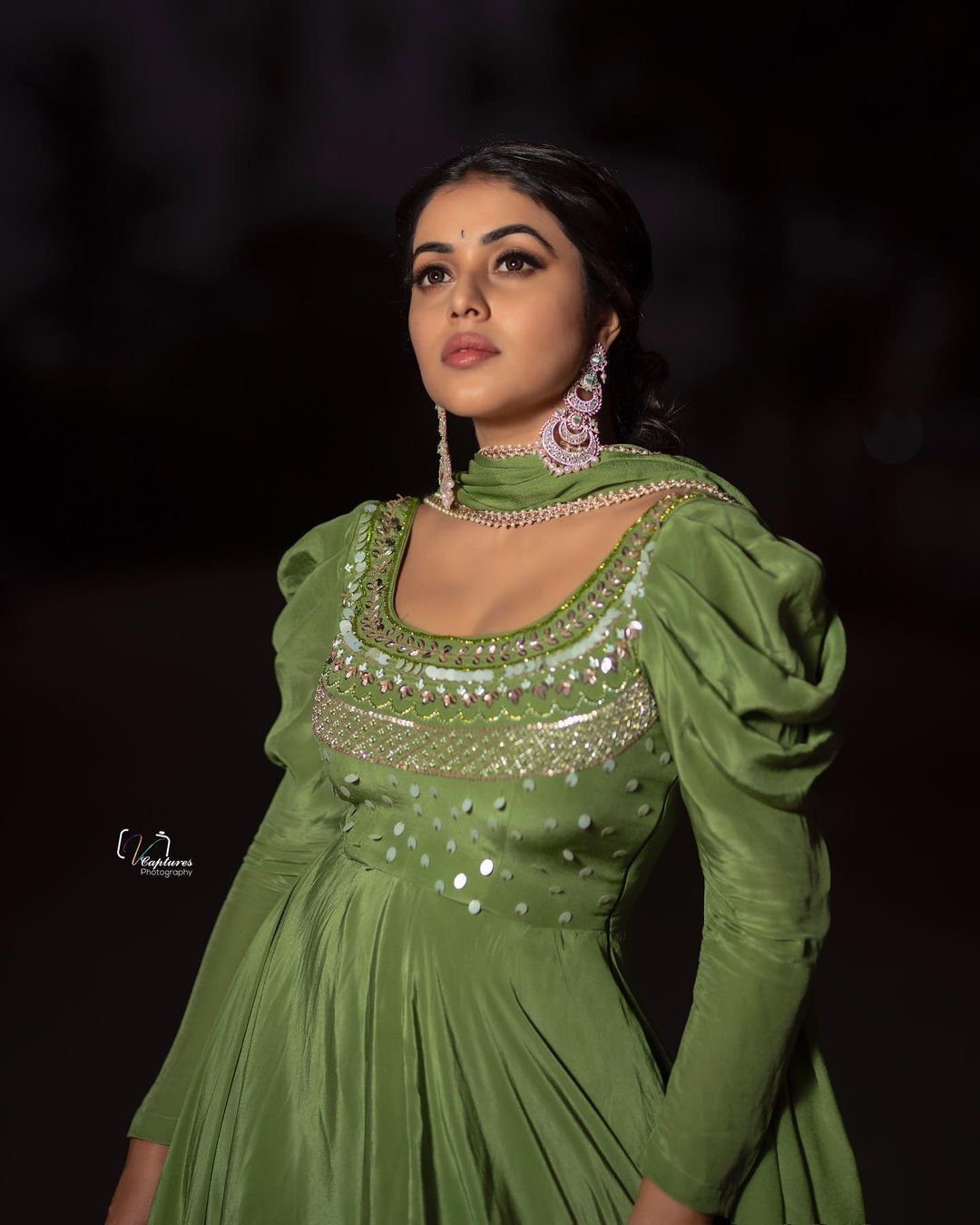 പച്ചയിൽ തിളങ്ങി താരസുന്ദരി- ഷംന കാസിമിന്റെ ചിത്രങ്ങൾ കാണാം