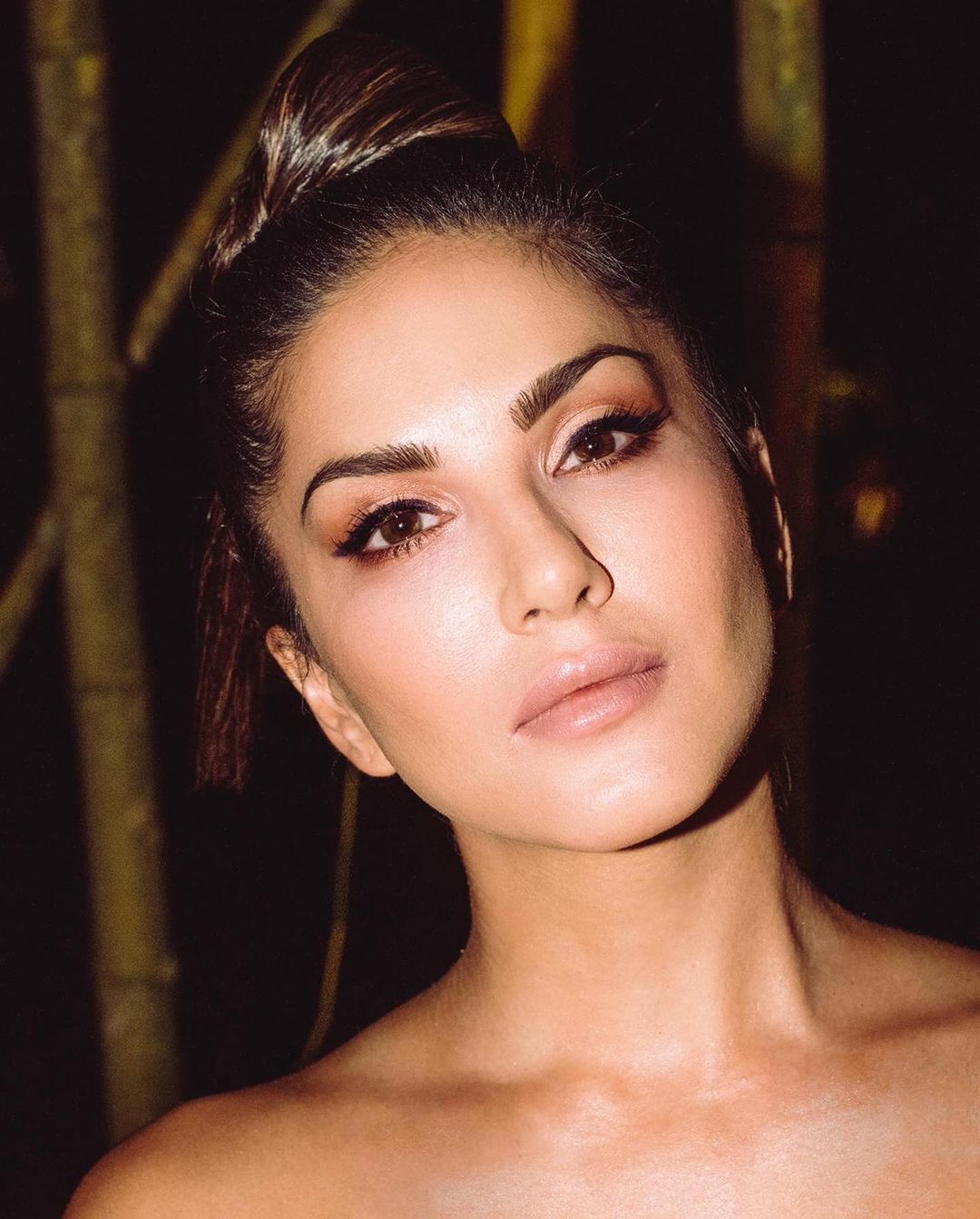 സ്റ്റൈലിഷായി സണ്ണി ലിയോൺ- ഏറ്റവും പുതിയ ചിത്രങ്ങൾ കാണാം