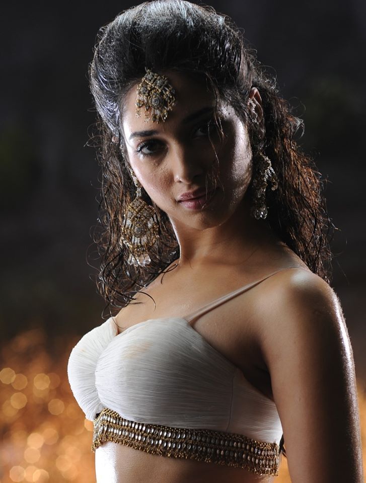 താരറാണി തമന്നയുടെ വൈറല്‍ ഫോട്ടോകള്‍ കാണാം