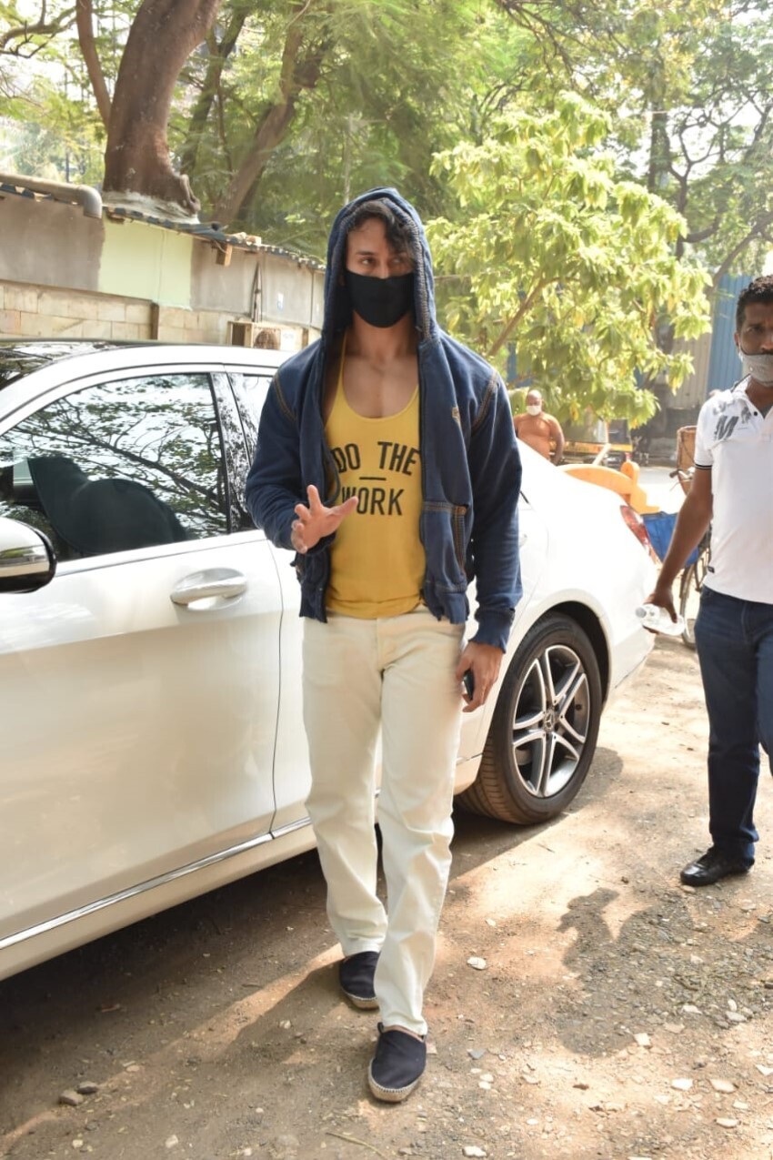 ടൈഗർ ഷെറോഫിന്റെ ഏറ്റവും പുതിയ ചിത്രങ്ങൾ കാണാം