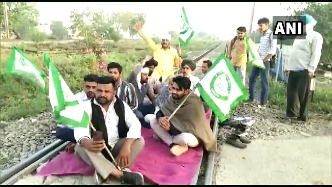 കര്‍ഷക പ്രതിഷേധം: 12 മണിക്കൂര്‍ ഭാരത് ബന്ദിന് തുടക്കമായി, ചിത്രങ്ങൾ കാണാം