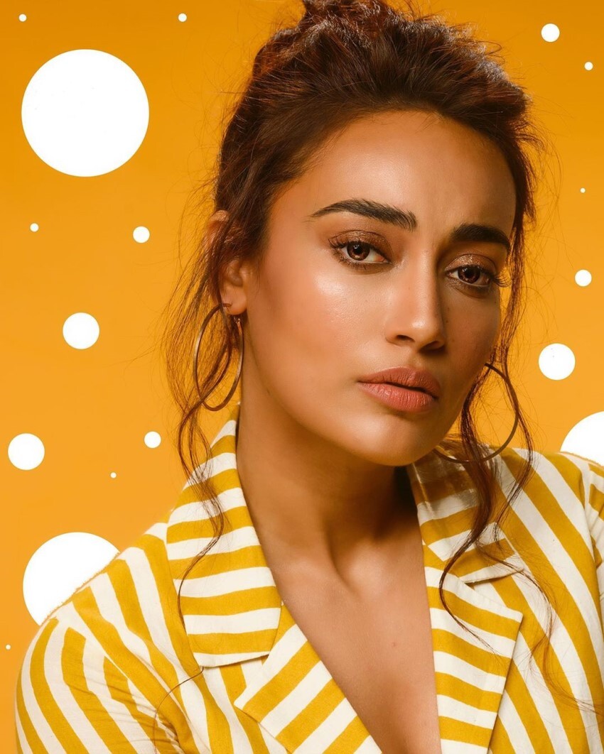 കറുപ്പിൽ ഗ്ലാമർ ലുക്കിൽ നടി സുർഭി ജ്യോതിയുടെ ചിത്രങ്ങൾ