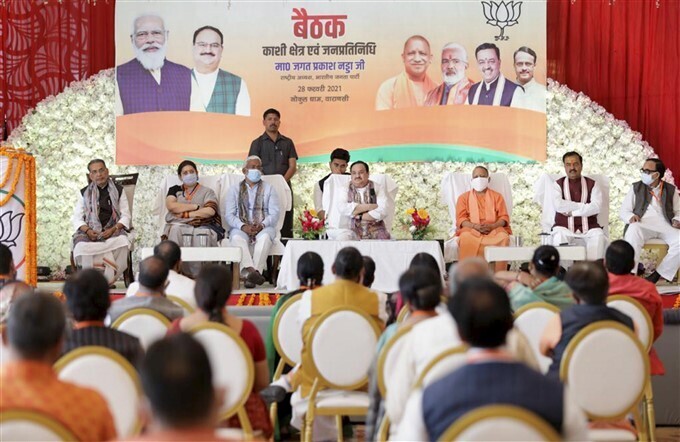 ദ്വിദിന സന്ദർശനത്തിനായി ബിജെപി ദേശീയ അധ്യക്ഷൻ ജെപി നദ്ദ ഉത്തർപ്രദേശിൽ എത്തിയപ്പോൾ