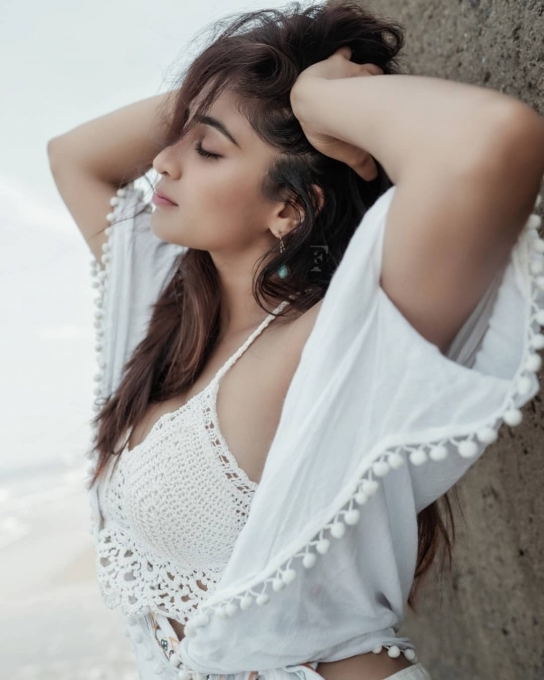 നടി ദീപ്തി സേത്തിയുടെ ലേറ്റസ്റ്റ് ഗ്ലാമര്‍ ചിത്രങ്ങള്‍