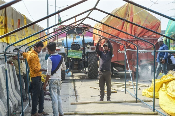 ദല്‍ഹിയിലെ കര്‍ഷക സമരവേദിയില്‍ നിന്നുള്ള കൂടുതല്‍ ചിത്രങ്ങള്‍ കാണാം