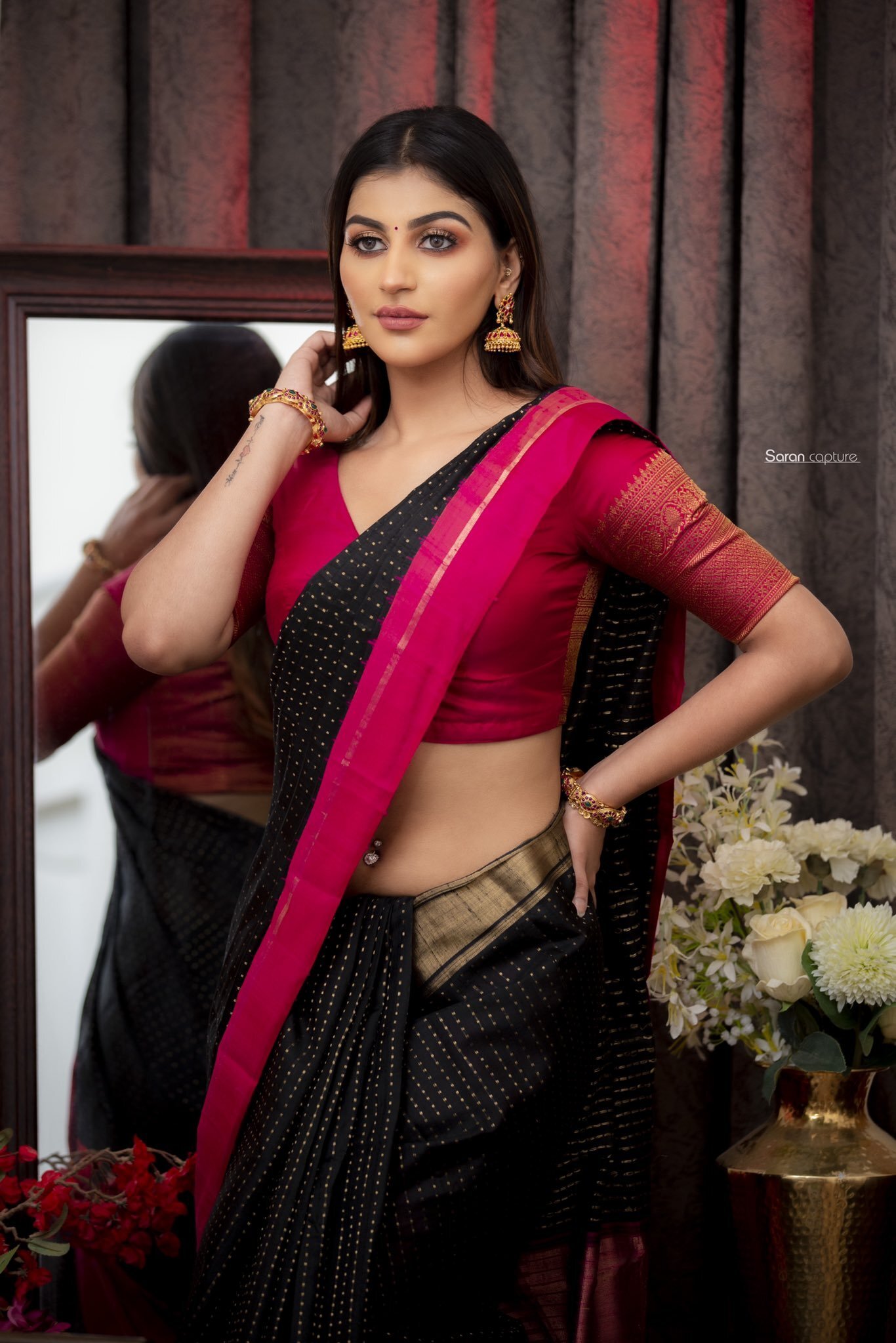 ഹോട്ട് ലുക്കില്‍ യാഷിക ആനന്ദ്