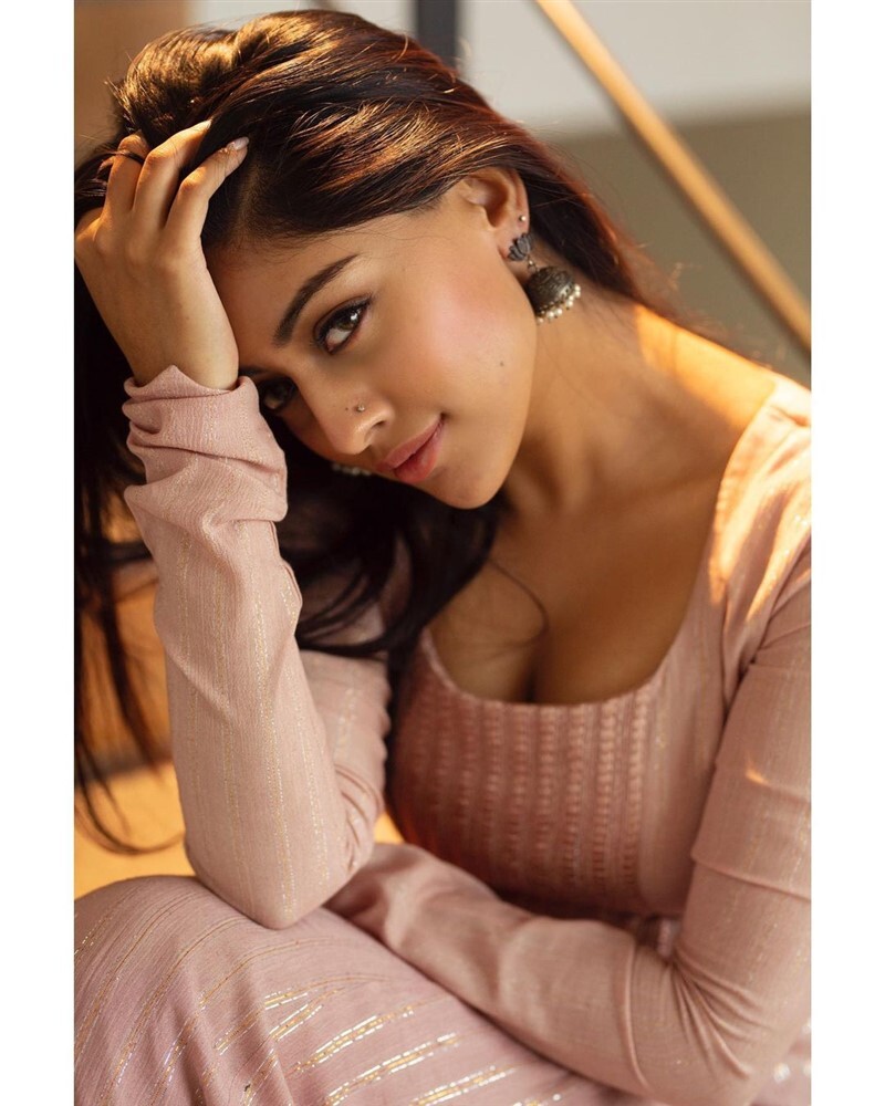 അനു ഇമ്മാനുവലിന്റെ ഏറ്റവും പുതിയ ചിത്രങ്ങള്‍