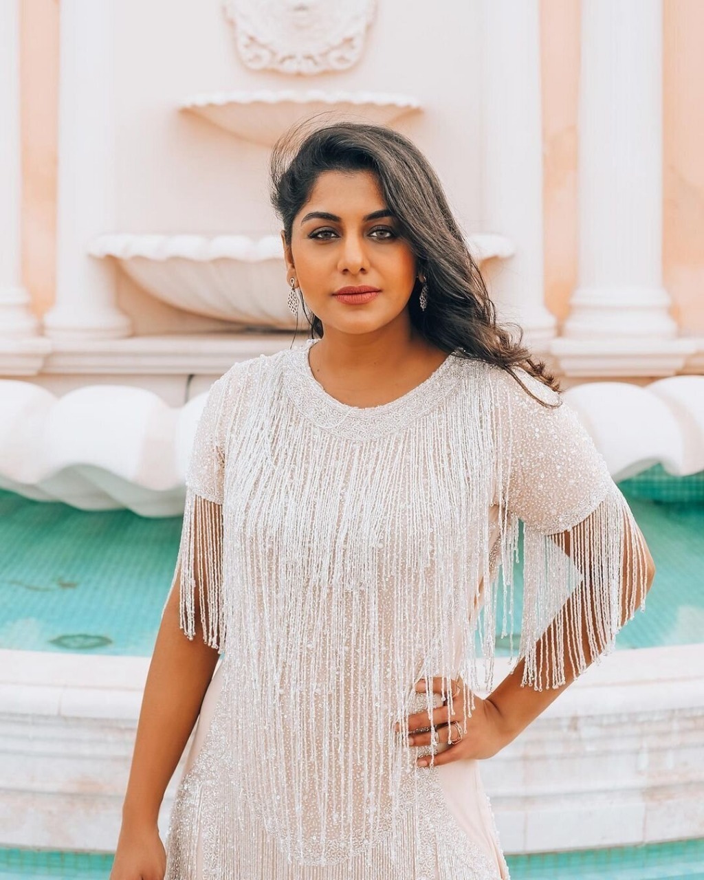 പുത്തന്‍ ലുക്കില്‍ മീര നന്ദന്‍: നടിയുടെ ലേറ്റസ്റ്റ് ചിത്രങ്ങള്‍