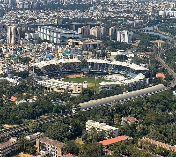 ഇന്ത്യ-ഇംഗ്ലണ്ട് ടെസ്റ്റ് മാച്ച് പരമ്പര, ചിത്രങ്ങള്‍ കാണാം