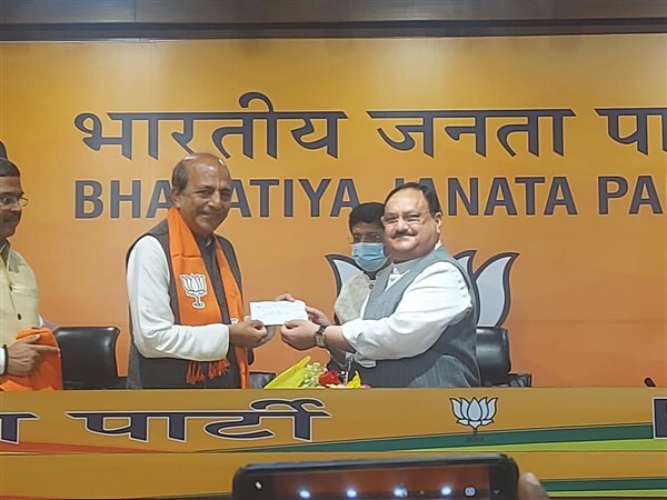 തൃണമൂല്‍ മുന്‍ നേതാവ് ദിനേശ് ത്രിവേദി ബിജെപിയില്‍ ചേര്‍ന്നു, ചിത്രങ്ങള്‍ കാണാം