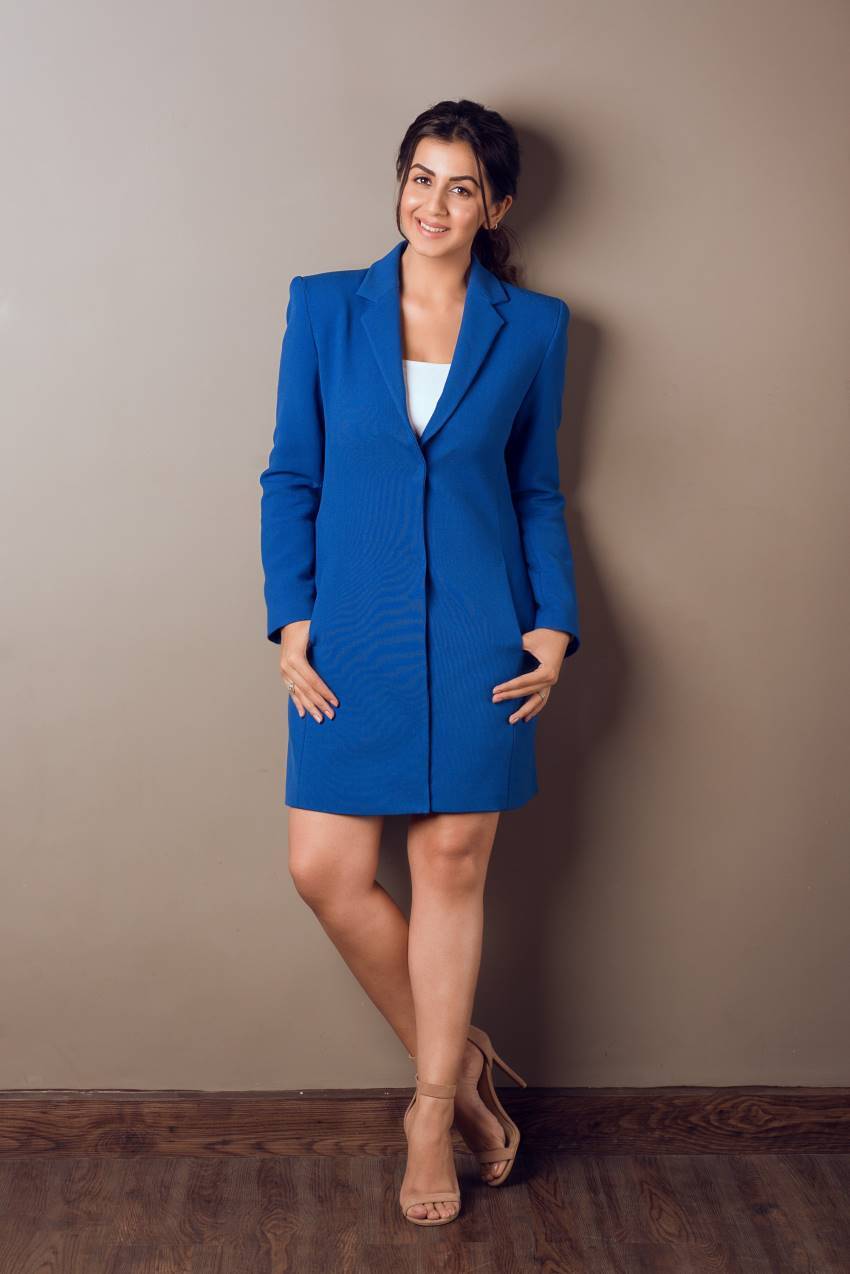 നീലയിൽ അതിസുന്ദരിയായി പ്രിയനായിക- നിക്കി ഗൽറാണിയുടെ ഏറ്റവും പുതിയ ചിത്രങ്ങൾ