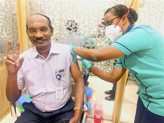 ഇന്ത്യയില്‍ രണ്ടാം ഘട്ട കോവിഡ് വാക്‌സിനേഷന്‍ തുടരുന്നു; ഏറ്റവും പുതിയ ചിത്രങ്ങള്‍ കാണാം 